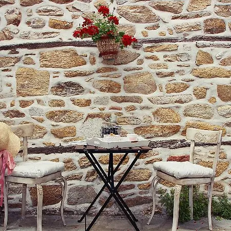 Aristotelis Traditional Hotel