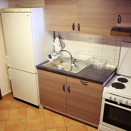Aristotelis Traditional